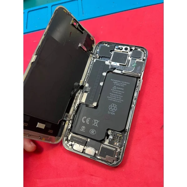 iPhone 15 Pro Max: китайские пломбы и печати — что внутри?